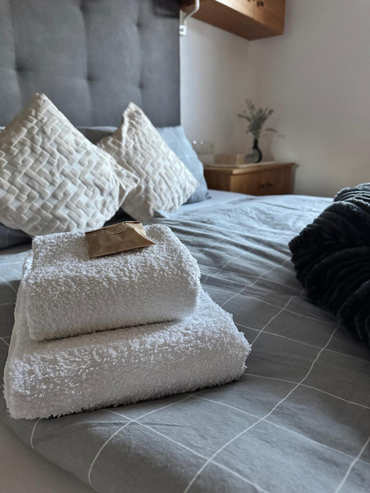 Apart Rebecca Schonwies Ngoại thất bức ảnh